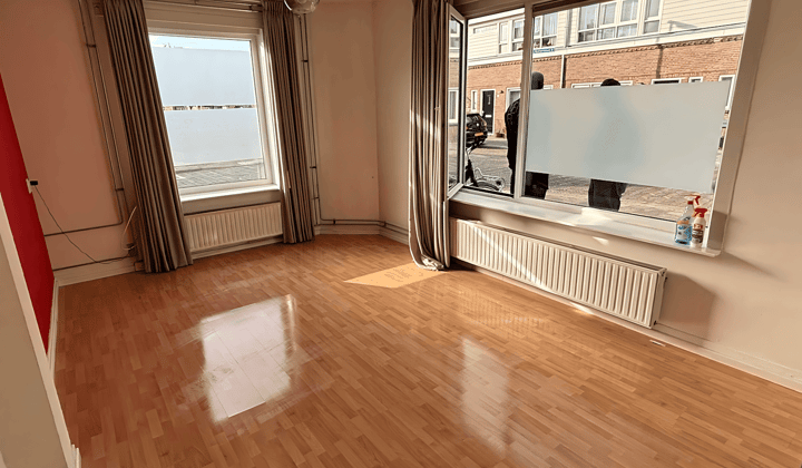 Kamer · 20 m² · €1099,-