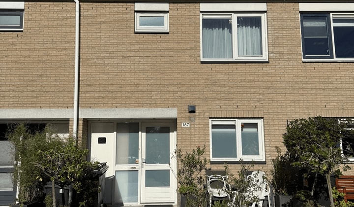 Huis · 137 m² · €3650,-
