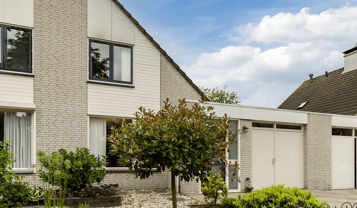 Huis · 133 m² · €2100,-
