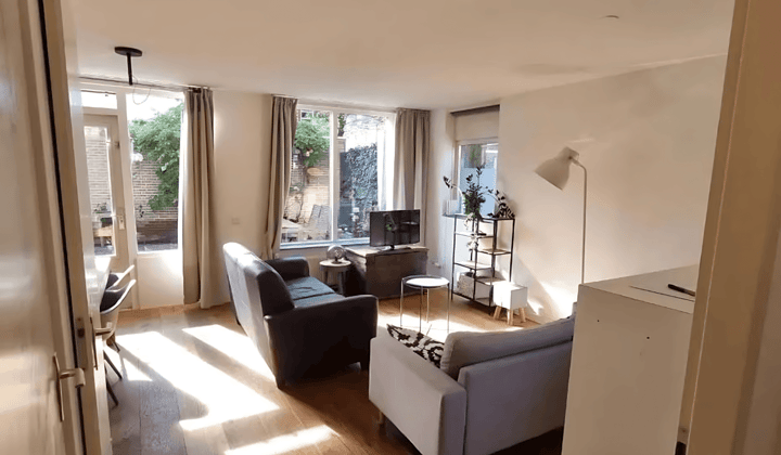 Appartement · 81 m² · €2275,-