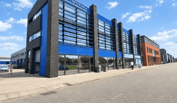 Kantoor · 106 m² · €1650,-