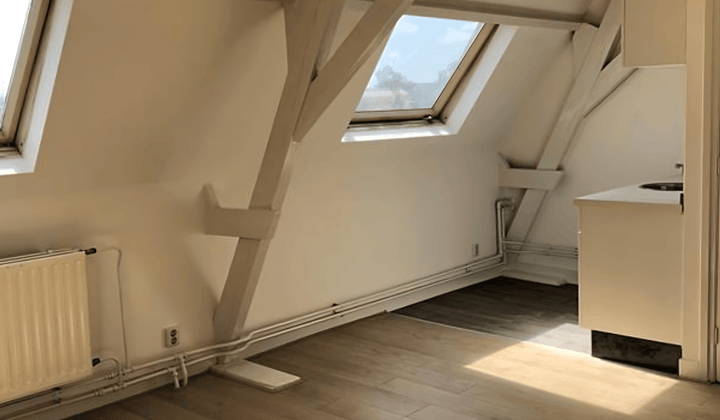 Studio · 32 m² · €700,-