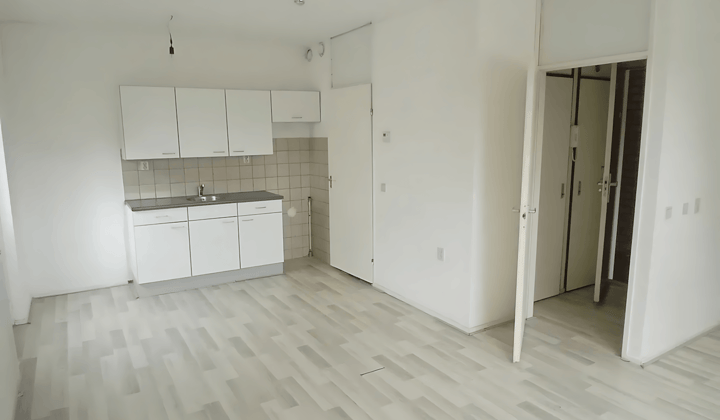 Studio · 29 m² · €205,-