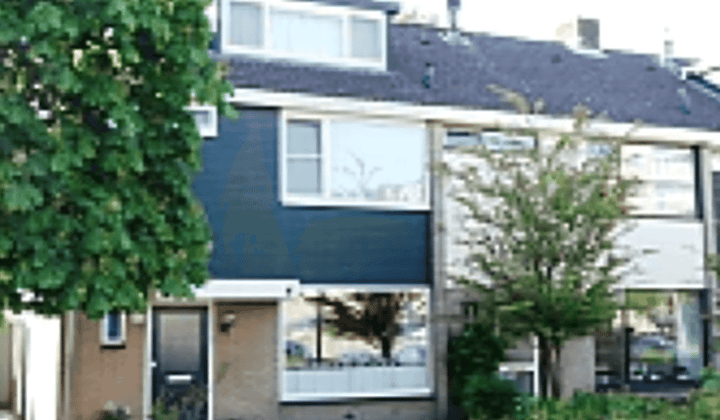 Kamer · 20 m² · €725,-