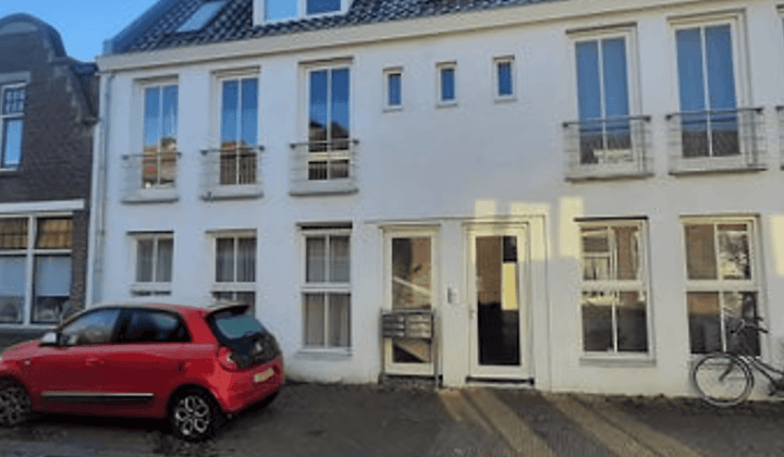 Kamer · 89 m² · €1410,-