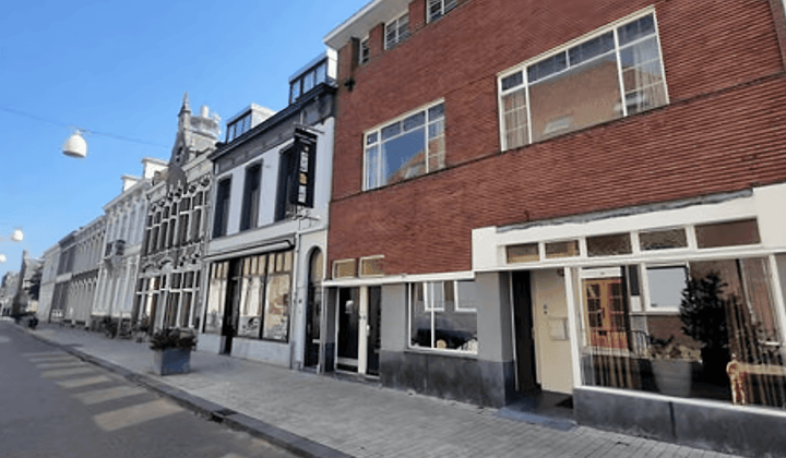 Huis · 61 m² · €1650,-