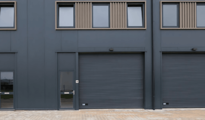 Bedrijfsruimte · 156 m² · €995,-