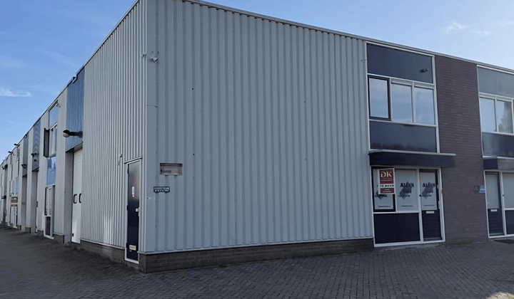 Bedrijfsruimte · 120 m² · €1375,-