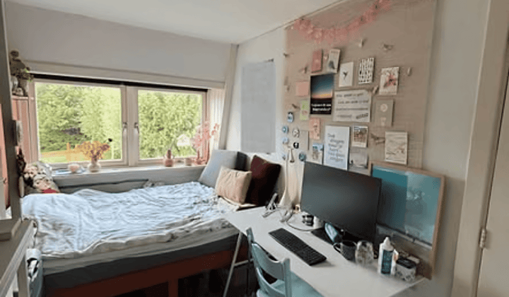 Kamer · 8 m² · €605,-