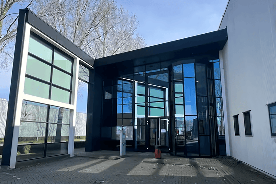 Bedrijfsruimte huren in Zwaagdijk Oost